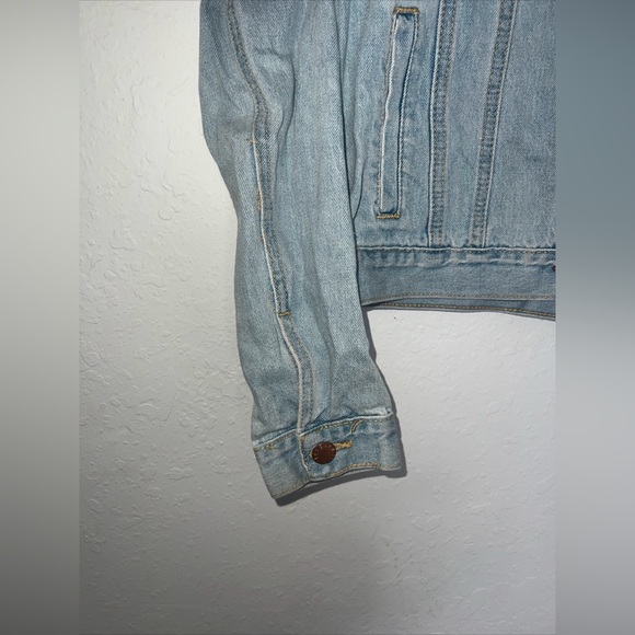 Forever 21 light denim jacket size small - Picture 4 of 12